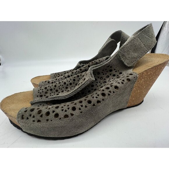 A. Giannetti Womens Slingback Wedge Sandals Size 8.5 Gray Suede Cutouts Peep Toe - Picture 9 of 12
